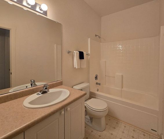 3 Broken Rock Place, Santa Fe, NM 87508