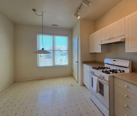 3 Broken Rock Place, Santa Fe, NM 87508