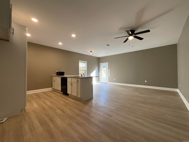 401 & 403 E Center Street, Jacksonville, AR 72076