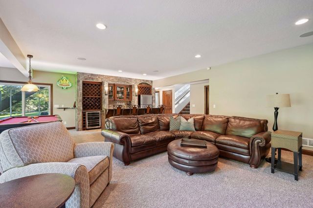 17887 63rd Avenue N, Maple Grove, MN 55311