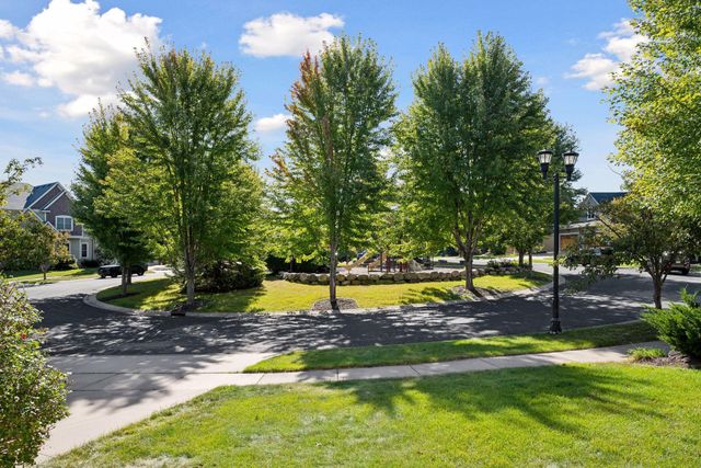 17887 63rd Avenue N, Maple Grove, MN 55311