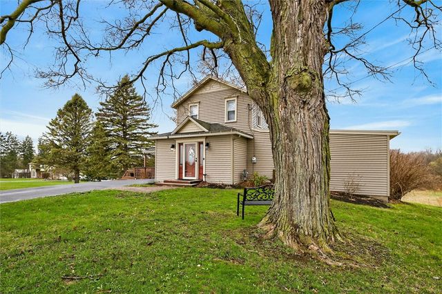2085 Pinnacle Road, Henrietta, NY 14543