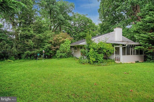 918 RIDLEY CREEK DR, Media, PA 19063