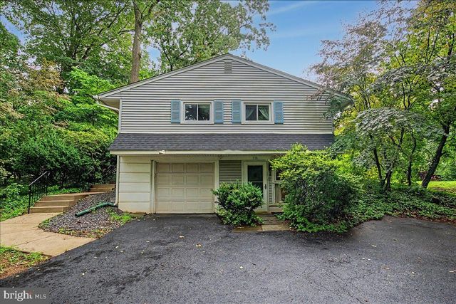 918 RIDLEY CREEK DR, Media, PA 19063