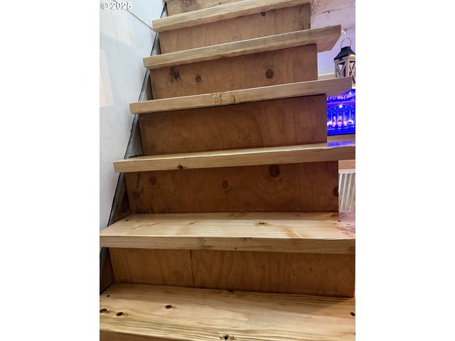 112 E State St, Ukiah, OR 97880