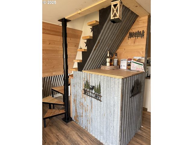 112 E State St, Ukiah, OR 97880