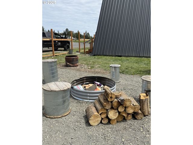 112 E State St, Ukiah, OR 97880