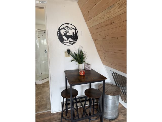 112 E State St, Ukiah, OR 97880