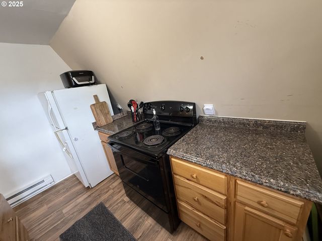 112 E State St, Ukiah, OR 97880