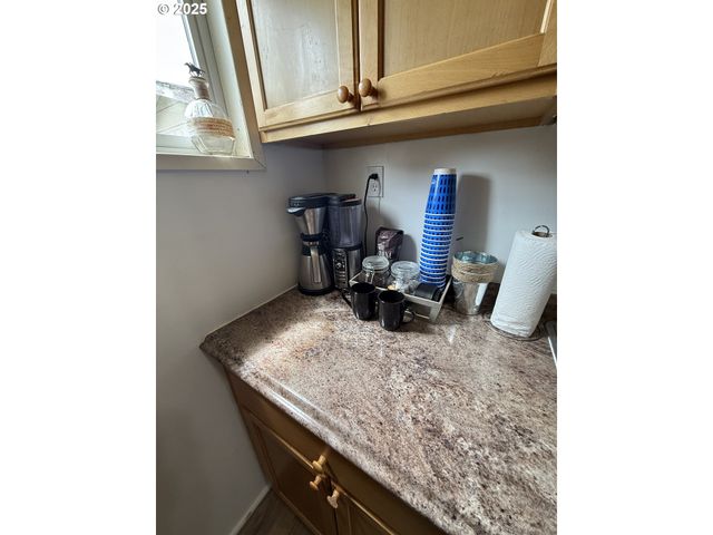 112 E State St, Ukiah, OR 97880