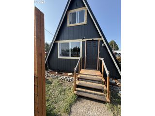 112 E State St, Ukiah, OR 97880