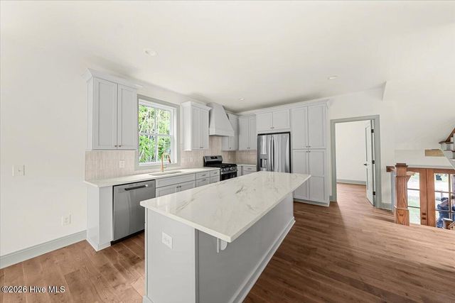 160 S Leak Street, Southern Pines, NC 28387