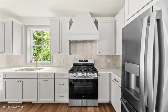 160 S Leak Street, Southern Pines, NC 28387