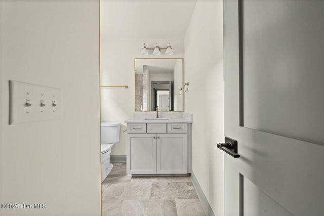 160 S Leak Street, Southern Pines, NC 28387