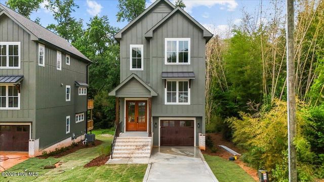 160 S Leak Street, Southern Pines, NC 28387