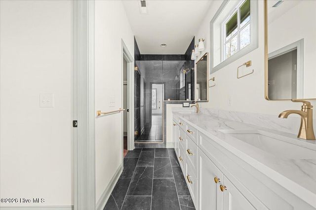 160 S Leak Street, Southern Pines, NC 28387