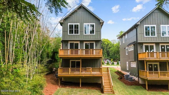 160 S Leak Street, Southern Pines, NC 28387