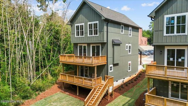 160 S Leak Street, Southern Pines, NC 28387