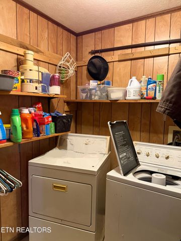 517 Bull Run Rd, Luttrell, TN 37779