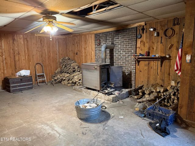 517 Bull Run Rd, Luttrell, TN 37779