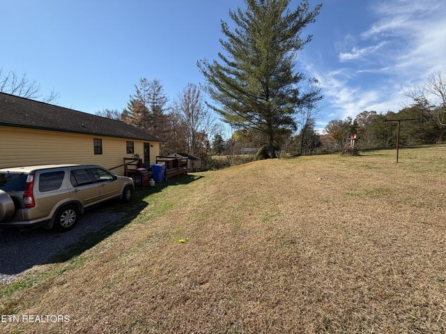 517 Bull Run Rd, Luttrell, TN 37779