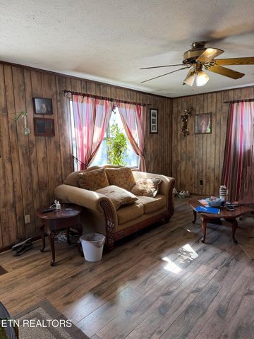 517 Bull Run Rd, Luttrell, TN 37779