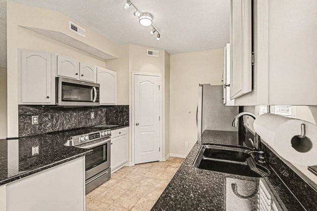 1505 Atlanta Court, 201, Florence, KY 41042