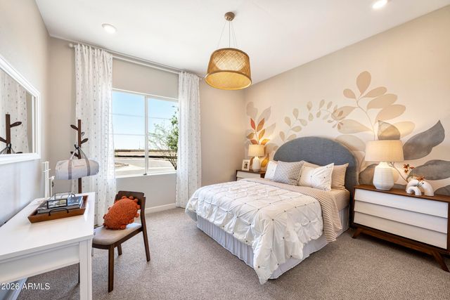 686 W TREASURE Trail, Apache Junction, AZ 85120