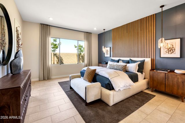 686 W TREASURE Trail, Apache Junction, AZ 85120