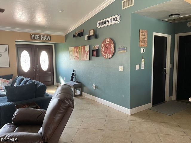 531 SW 39th TER, Cape Coral, FL 33914