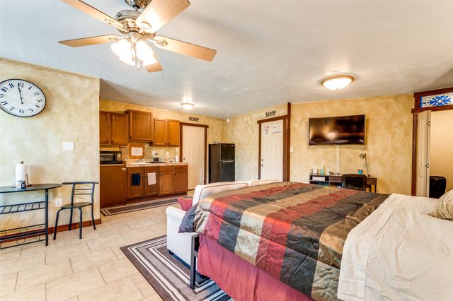 101 Creekpath Drive, Azle, TX 76020