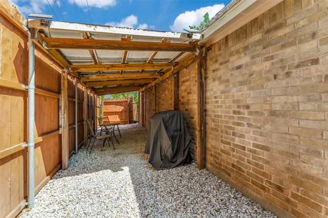 101 Creekpath Drive, Azle, TX 76020