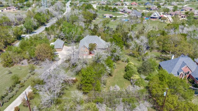 101 Creekpath Drive, Azle, TX 76020