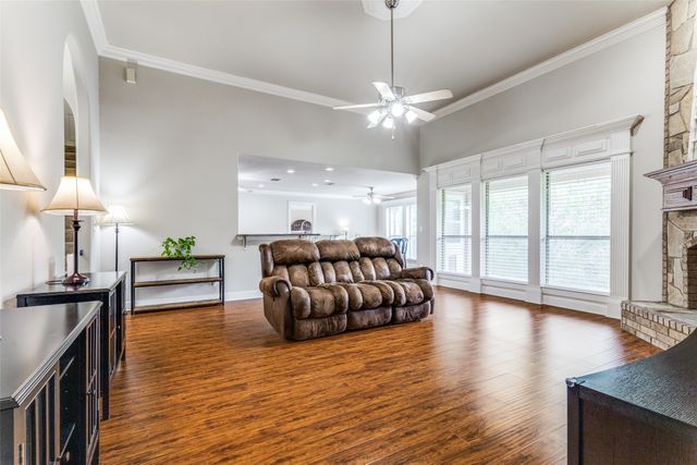 101 Creekpath Drive, Azle, TX 76020