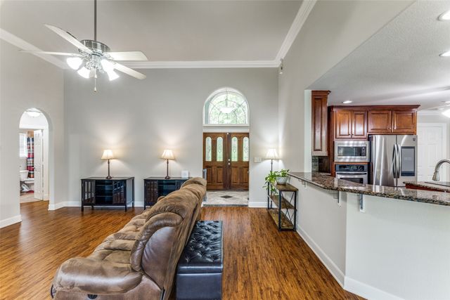 101 Creekpath Drive, Azle, TX 76020