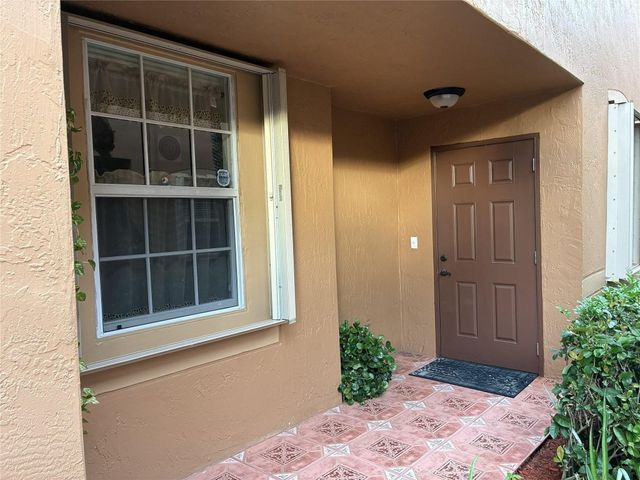 1552 Barcelona Way 6-19, Weston, FL 33327