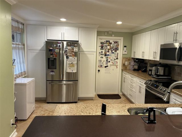 1552 Barcelona Way 6-19, Weston, FL 33327