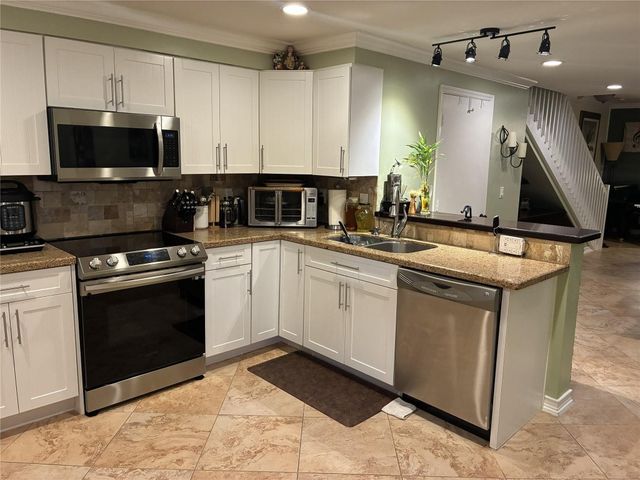 1552 Barcelona Way 6-19, Weston, FL 33327