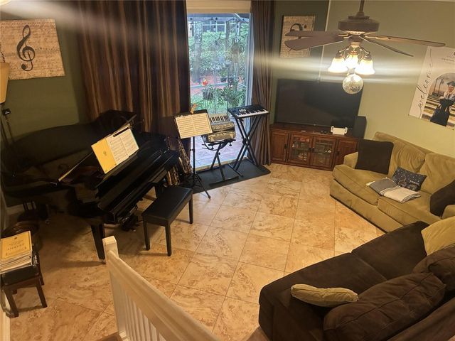 1552 Barcelona Way 6-19, Weston, FL 33327