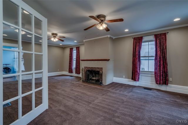 25 Garden Road, Philadelphia, NY 13673