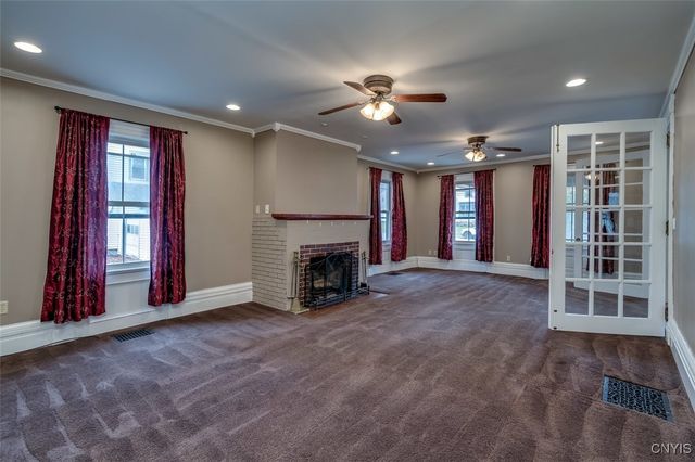 25 Garden Road, Philadelphia, NY 13673