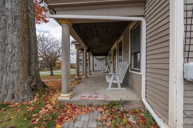 25 Garden Road, Philadelphia, NY 13673