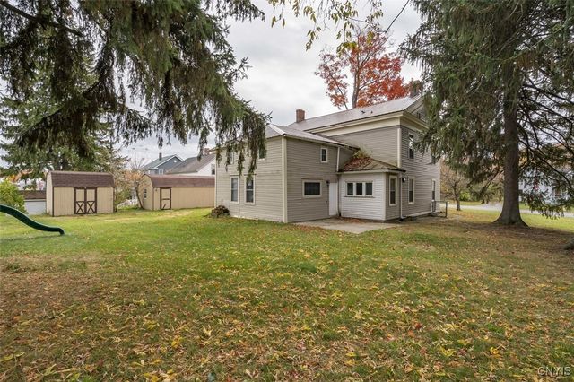 25 Garden Road, Philadelphia, NY 13673