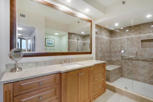 3322 Casseekey Island Road 604, Jupiter, FL 33477