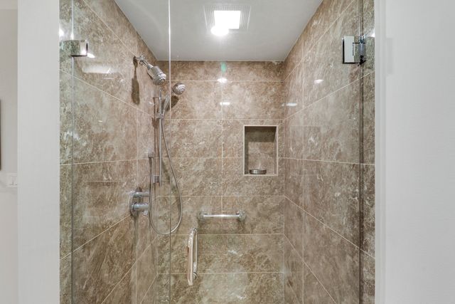 3322 Casseekey Island Road 604, Jupiter, FL 33477