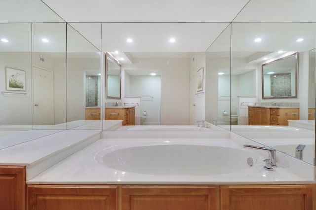 3322 Casseekey Island Road 604, Jupiter, FL 33477