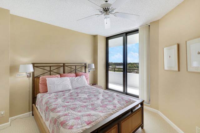 3322 Casseekey Island Road 604, Jupiter, FL 33477