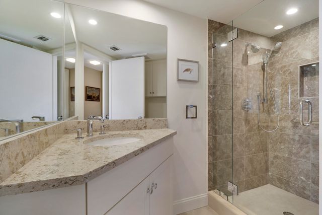 3322 Casseekey Island Road 604, Jupiter, FL 33477