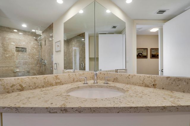 3322 Casseekey Island Road 604, Jupiter, FL 33477