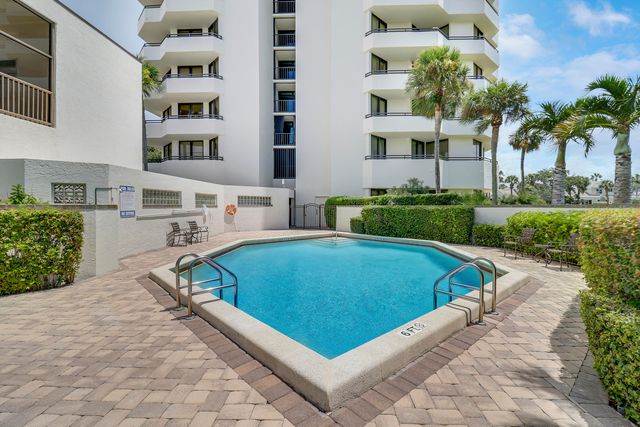 3322 Casseekey Island Road 604, Jupiter, FL 33477